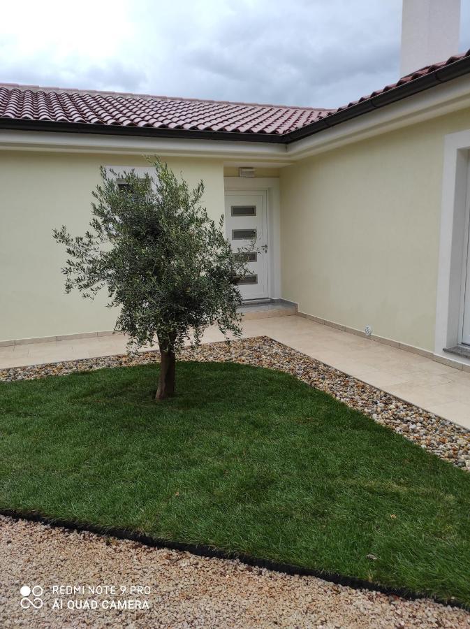 Villa Una Muraj Екстериор снимка